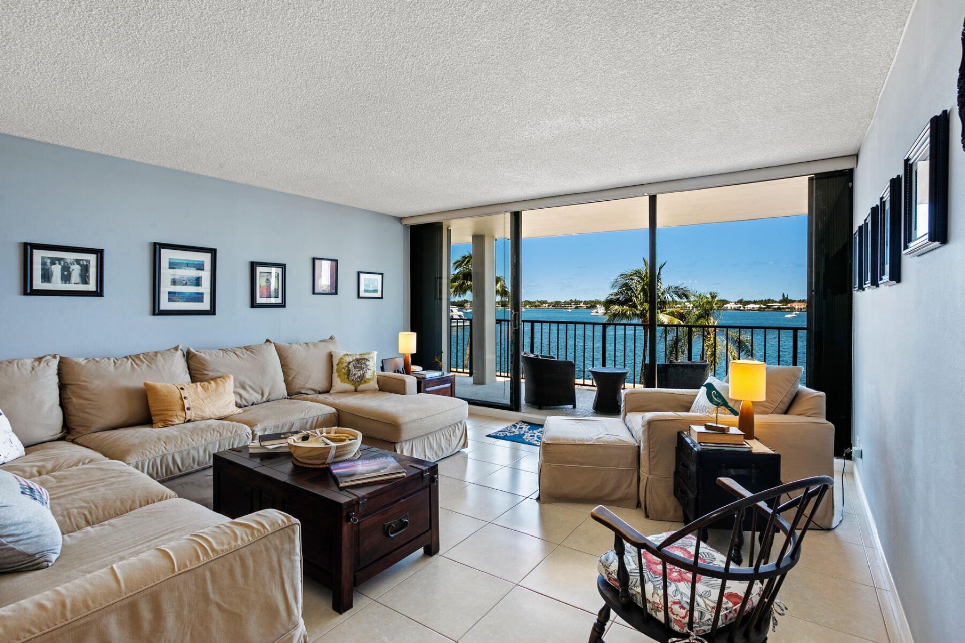 130 Lakeshore Drive, Unit 322, North Palm Beach, FL 33408 Photo