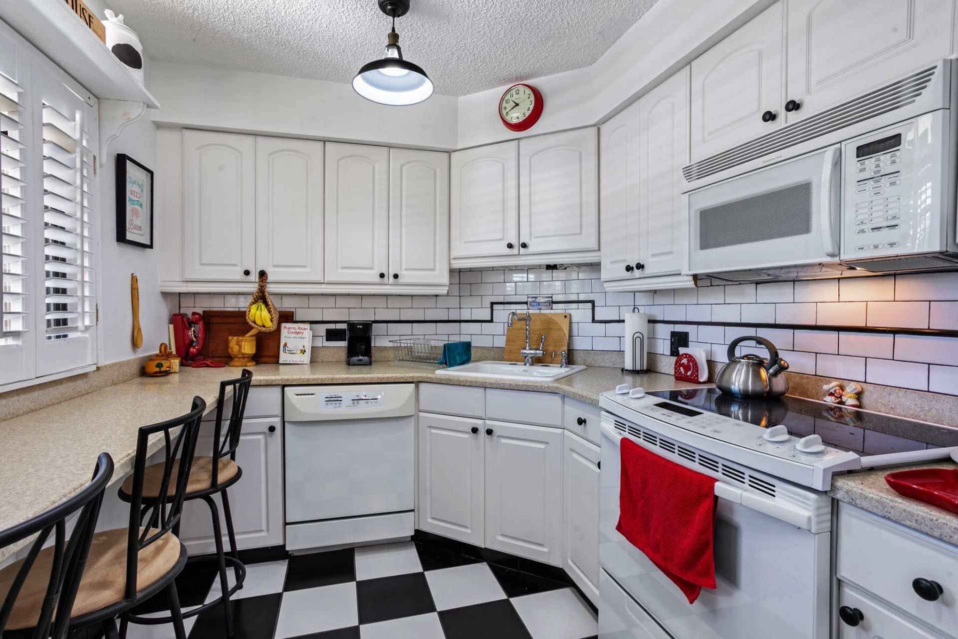 130 Lakeshore Drive, Unit 322, North Palm Beach, FL 33408 Photo