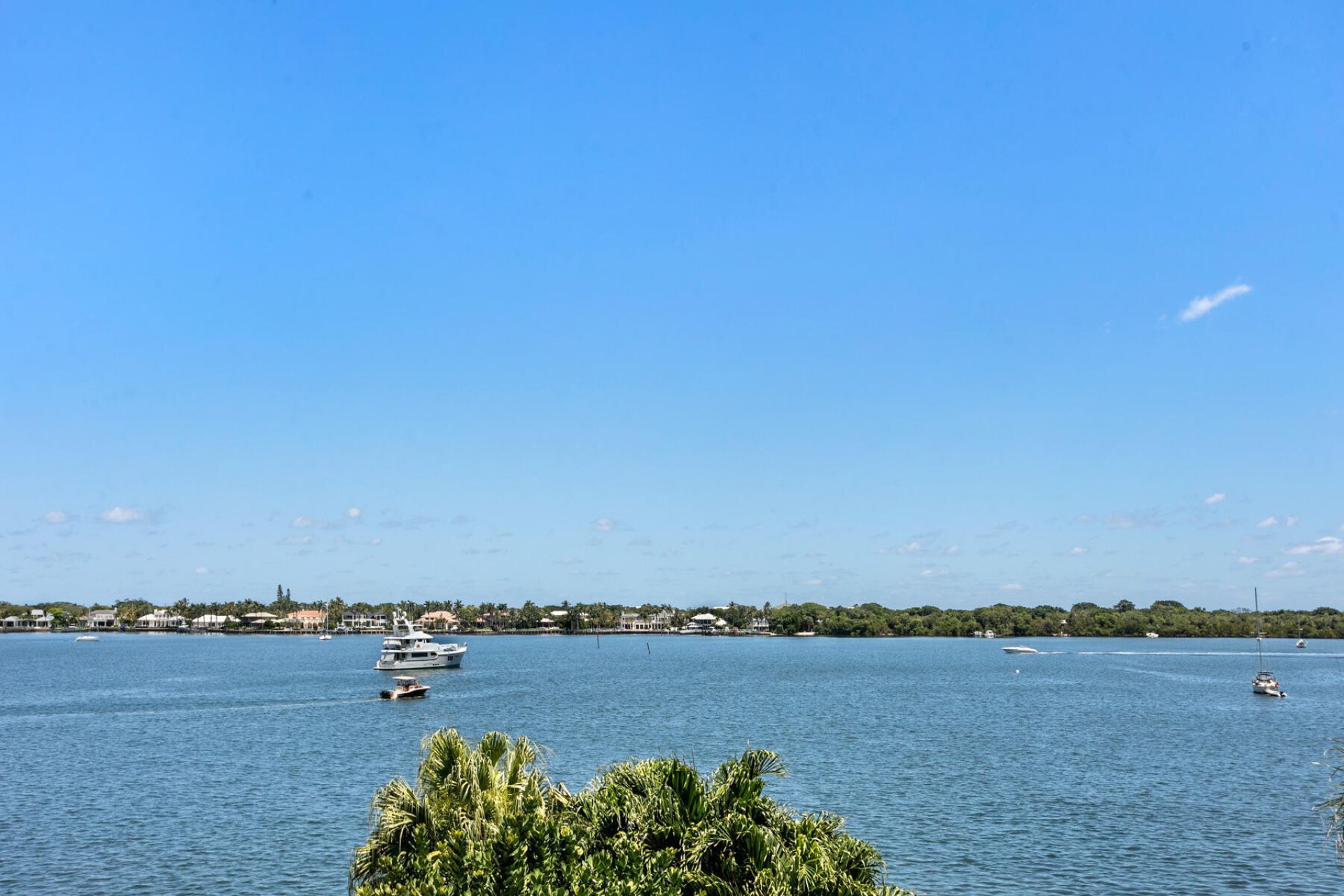 130 Lakeshore Drive, Unit 322, North Palm Beach, FL 33408 Photo