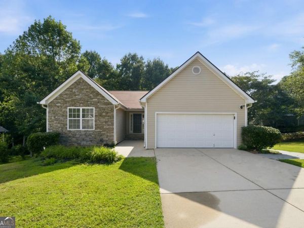 5012 Yellow Stone Drive, Flowery Branch, GA 30542