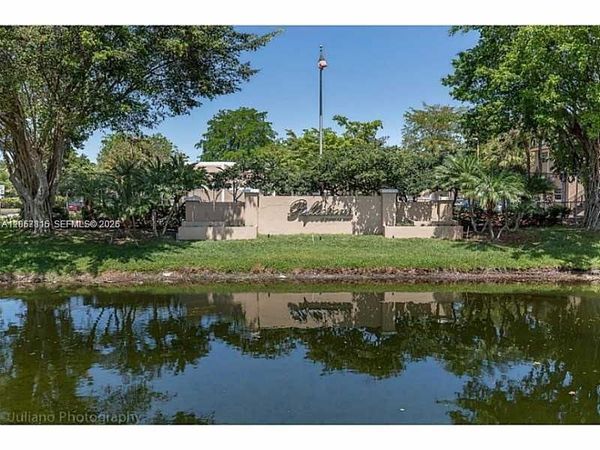 2091 NW 96th Ter, Unit 13M, Pembroke Pines, FL 33024