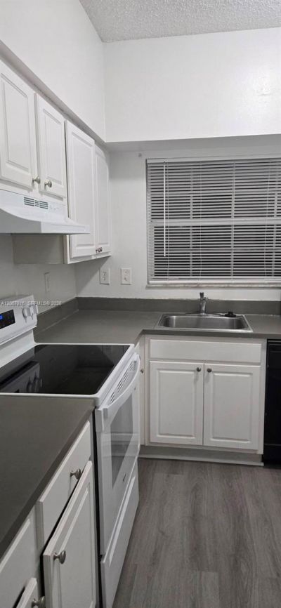 2091 NW 96th Ter, Unit 13M, Pembroke Pines, FL 33024 Photo
