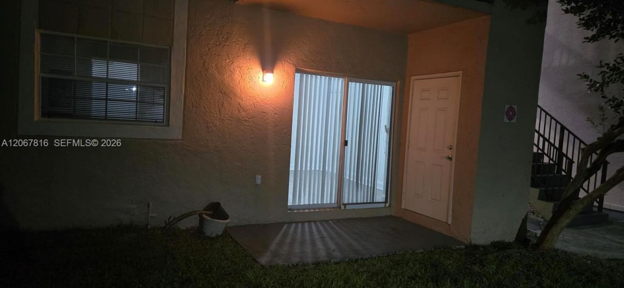 2091 NW 96th Ter, Unit 13M, Pembroke Pines, FL 33024 Photo