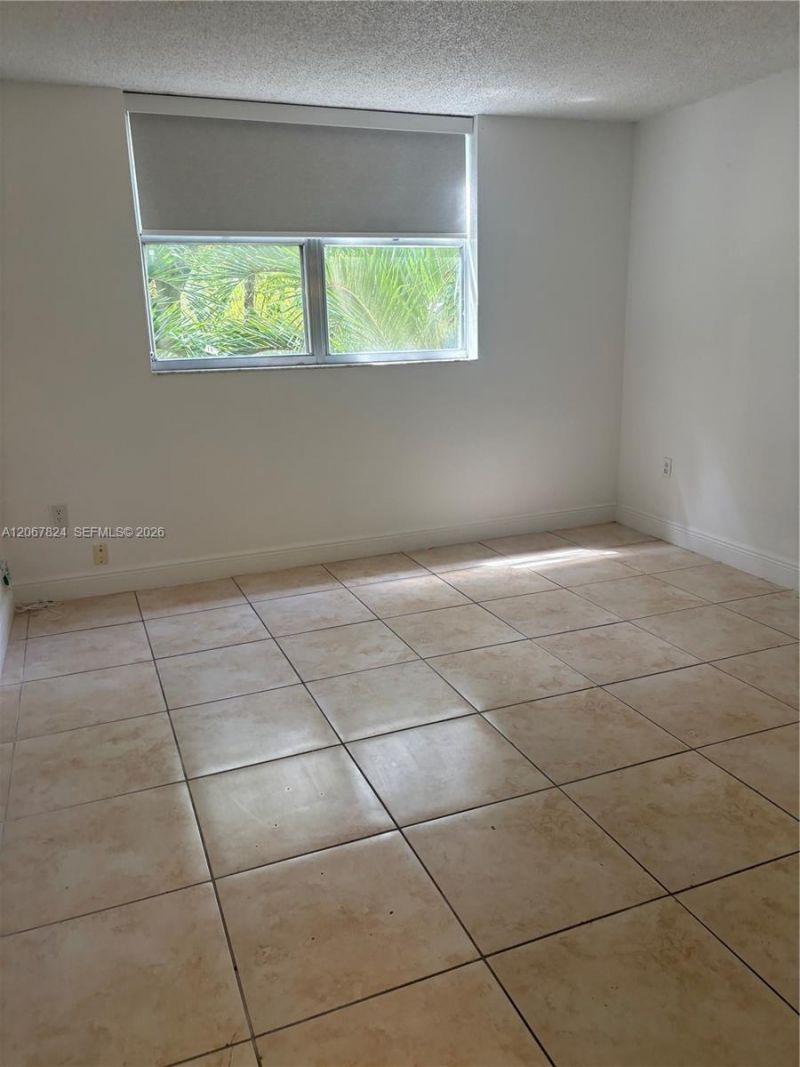 1805 Sans Souci Blvd, Unit 325, North Miami, FL 33181 Photo