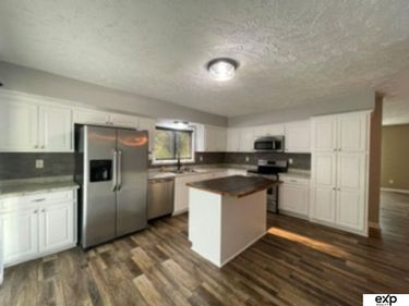11193 S Lakeshore Drive, Blair, NE 68008