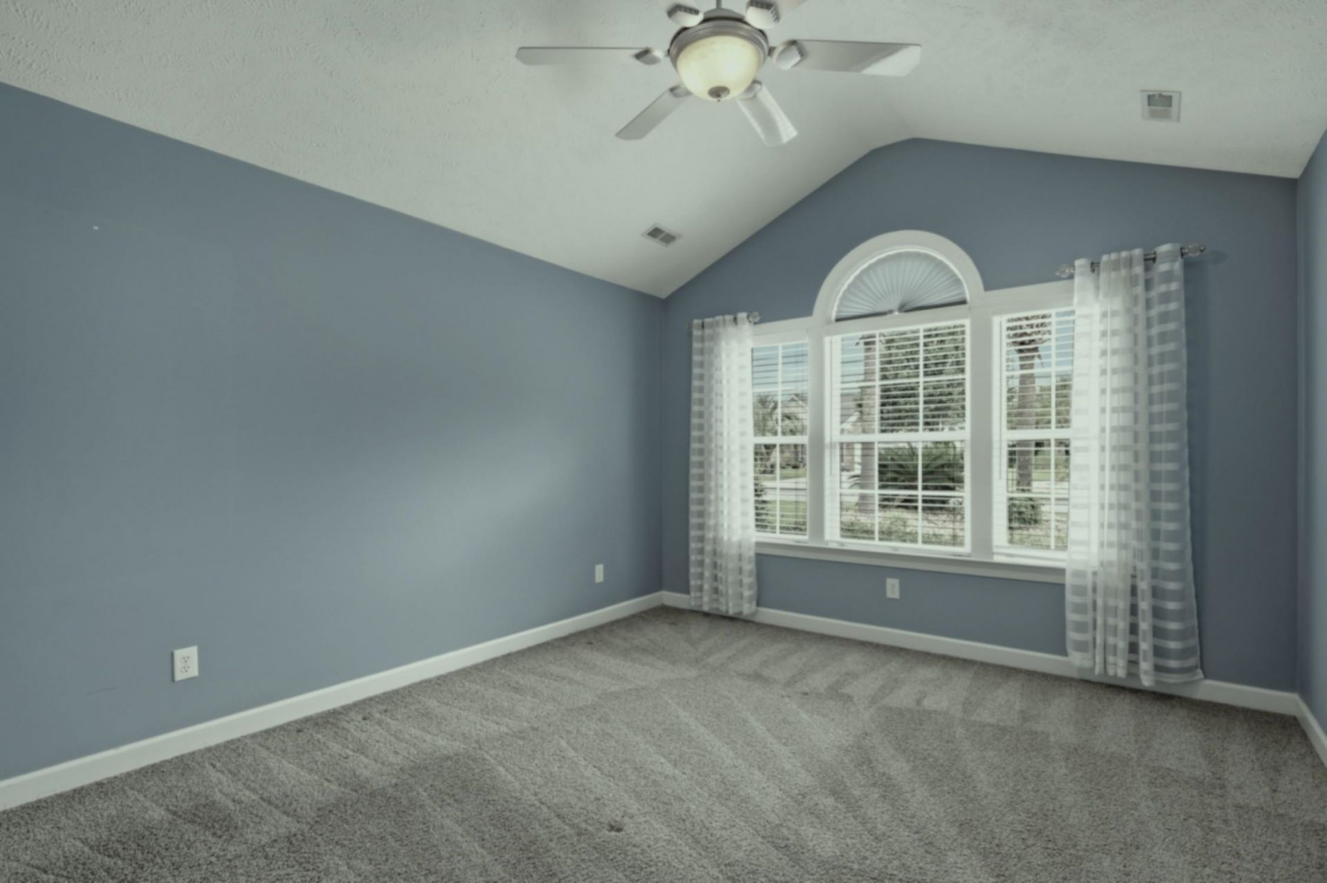 101 Pickering Dr. Photo 29