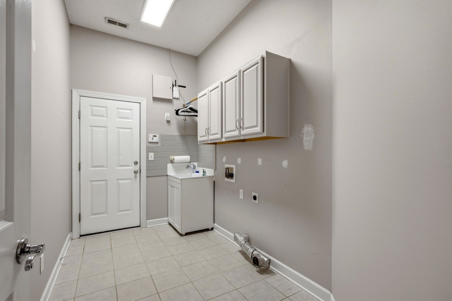 101 Pickering Dr. Photo 31