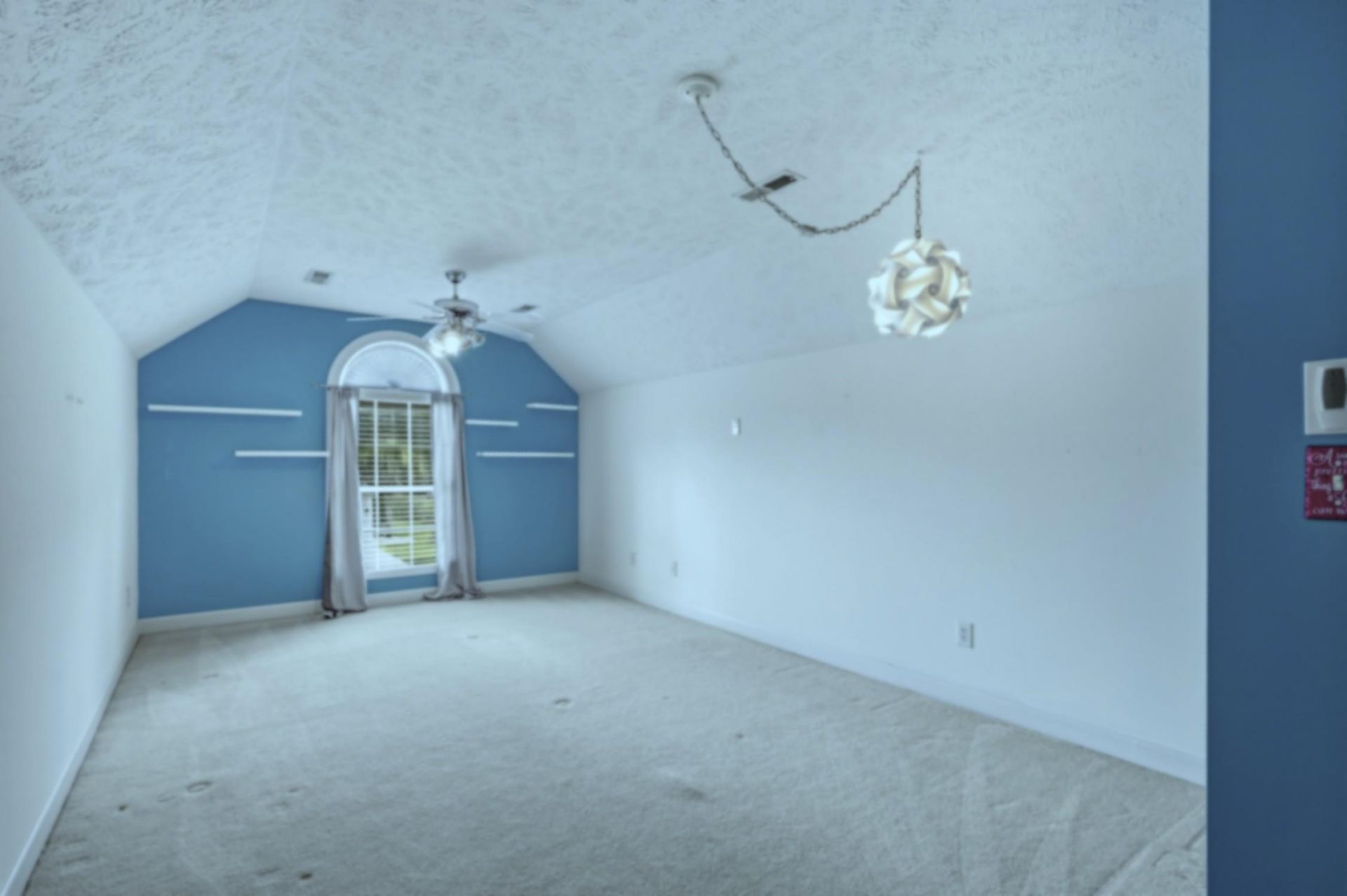 101 Pickering Dr. Photo 33