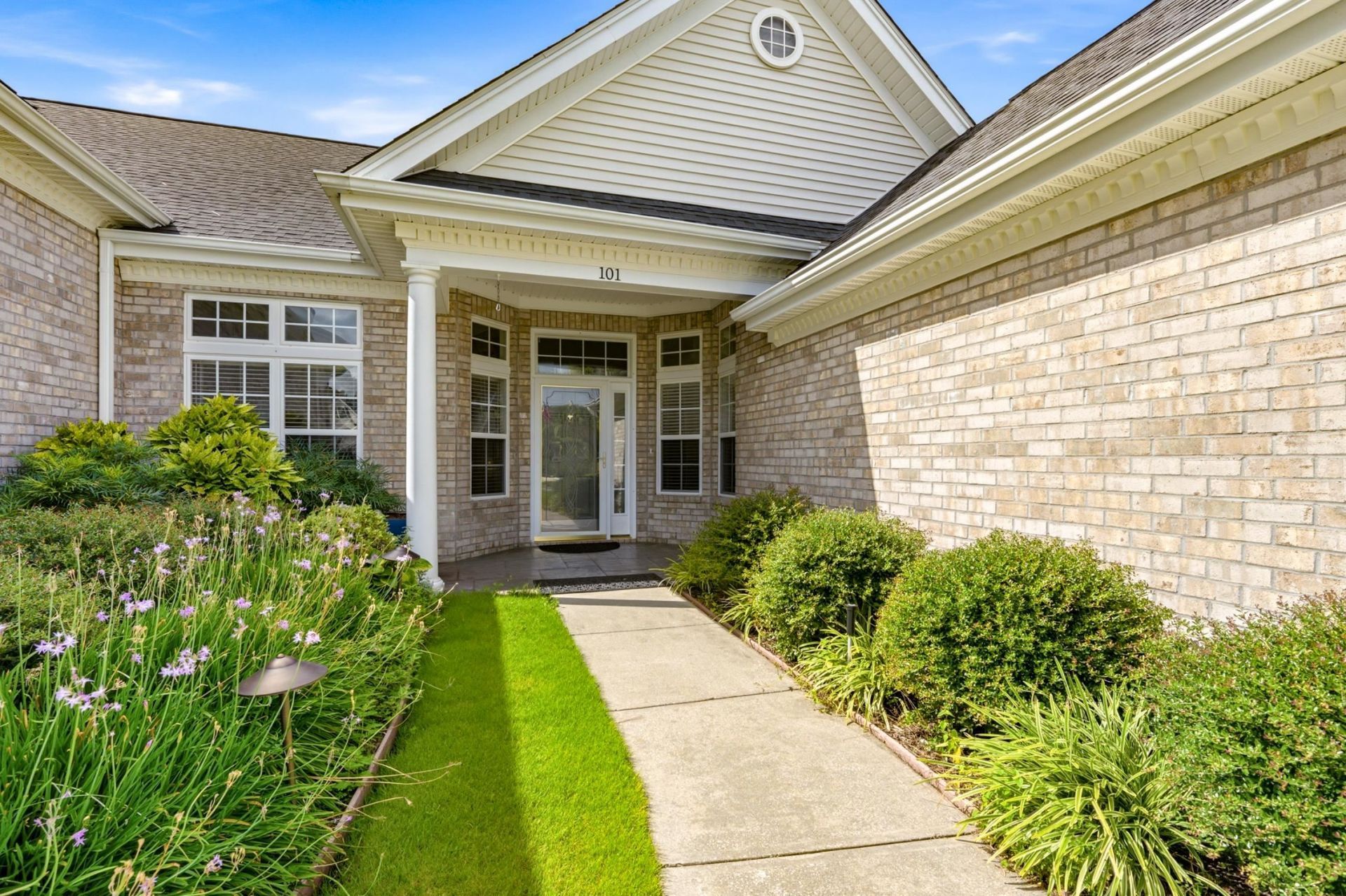 101 Pickering Dr. Photo 35