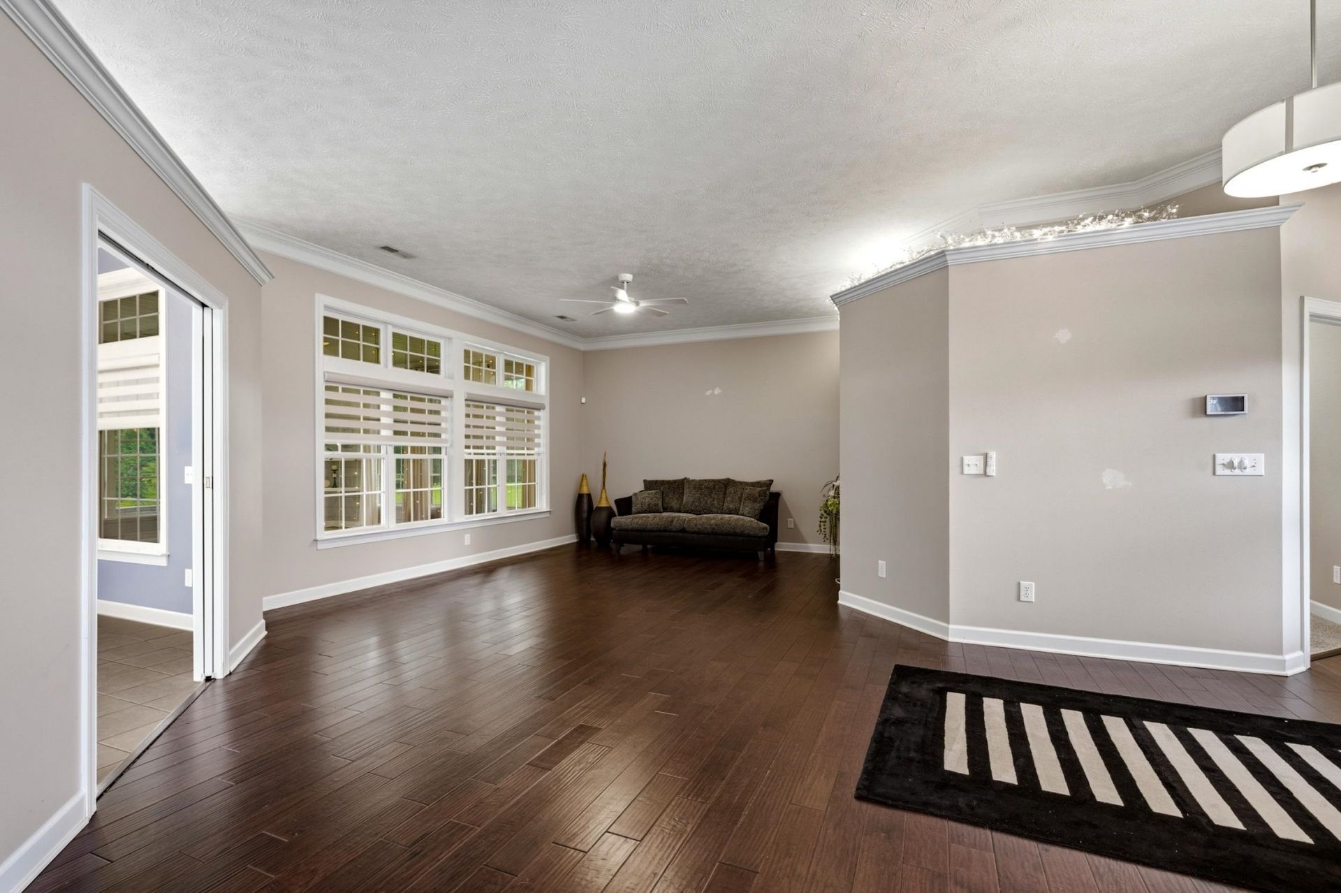 101 Pickering Dr. Photo 6
