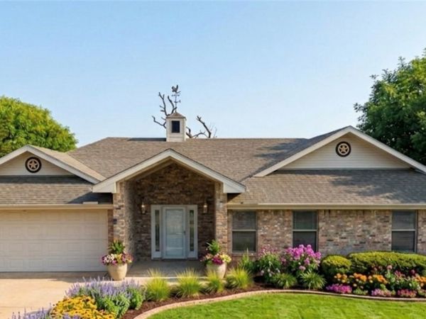 1204 Applewood, Burnet, TX 78611