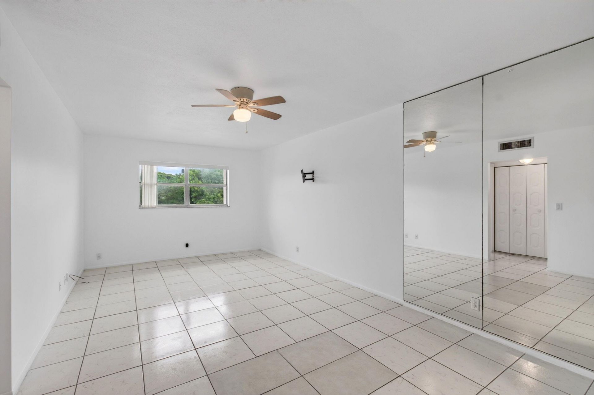500 SW 2nd Avenue, Unit 211, Boca Raton, FL 33432 Photo