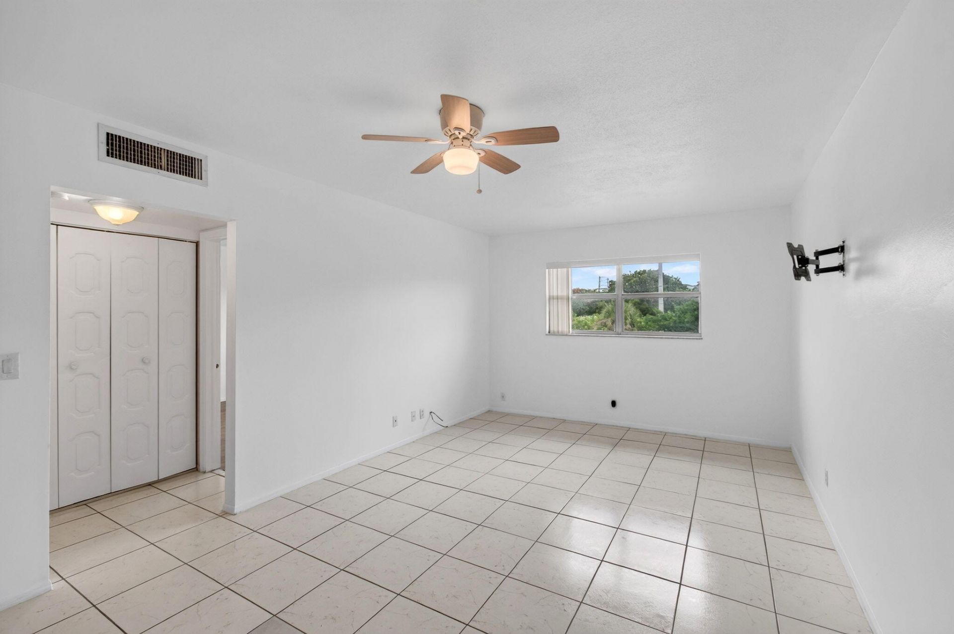 500 SW 2nd Avenue, Unit 211, Boca Raton, FL 33432 Photo