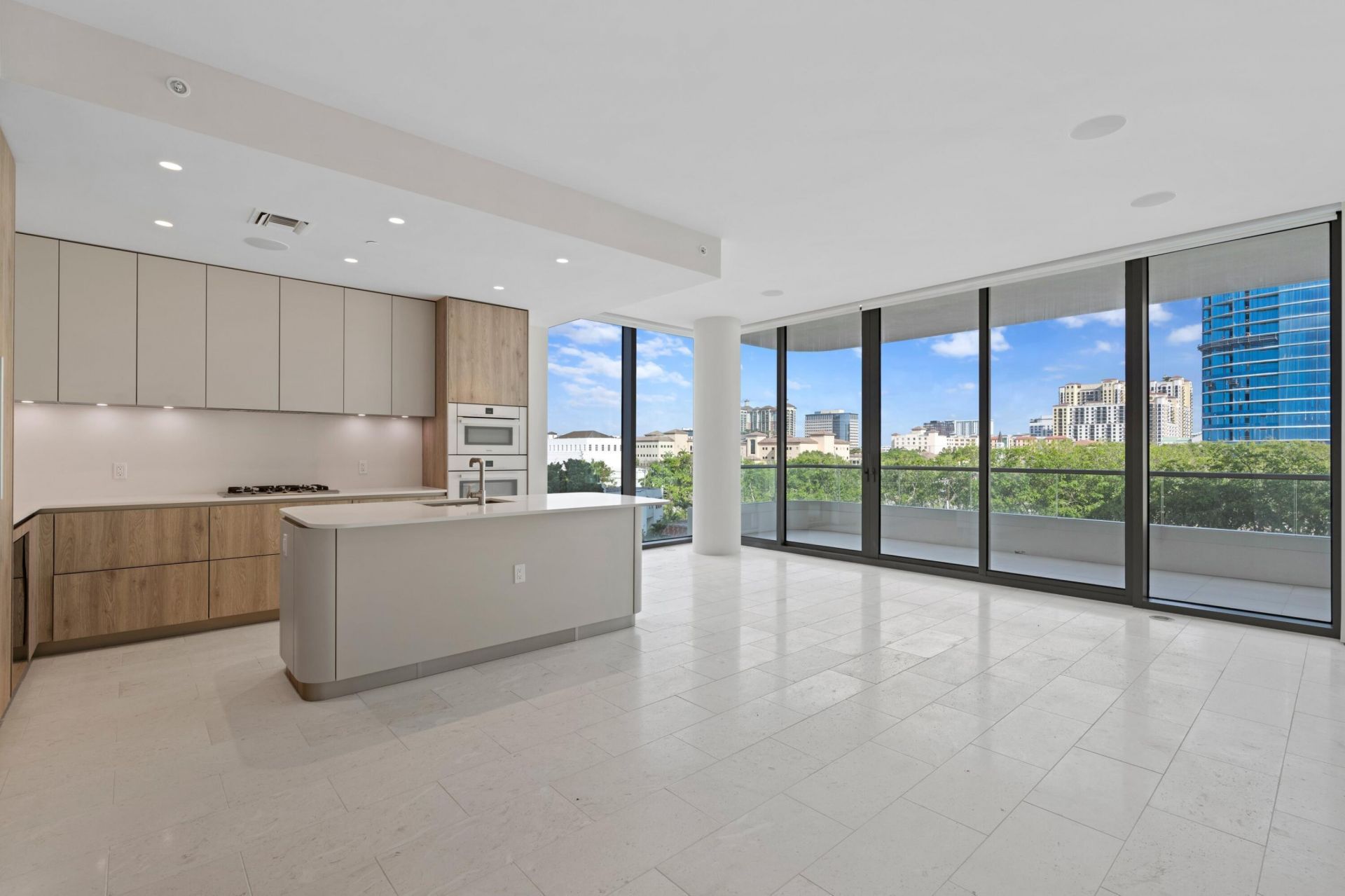 200 Arkona Court, Unit 401, West Palm Beach, FL 33401 Photo