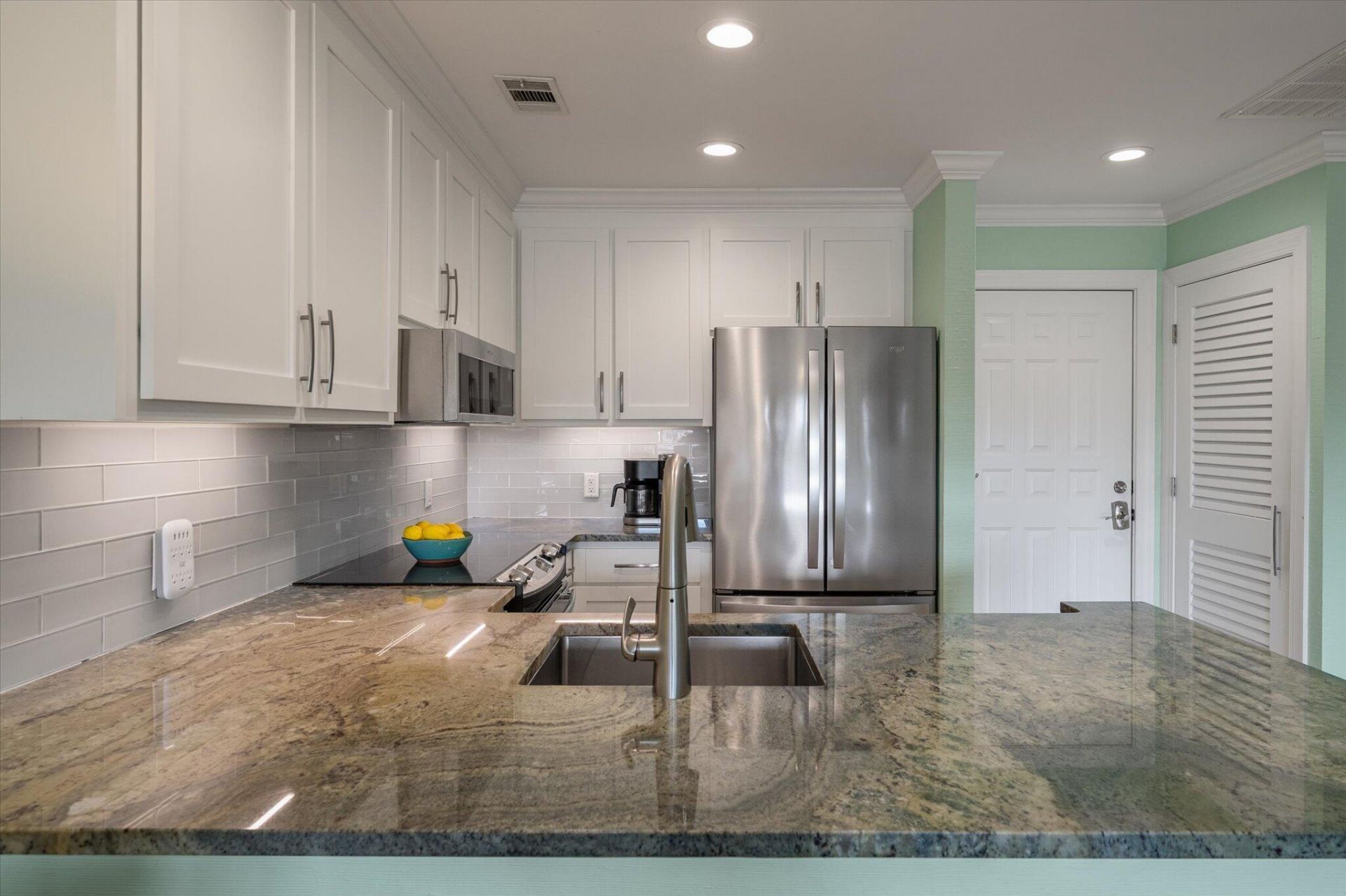 2138 Landfall Way Photo 11