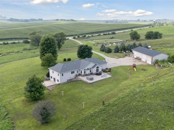 1268 Falcon Avenue NW, Swisher, IA 52338
