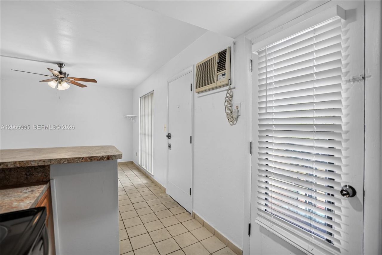 1600 S Le Jeune Rd , Unit 10, Coral Gables, FL 33134 Photo
