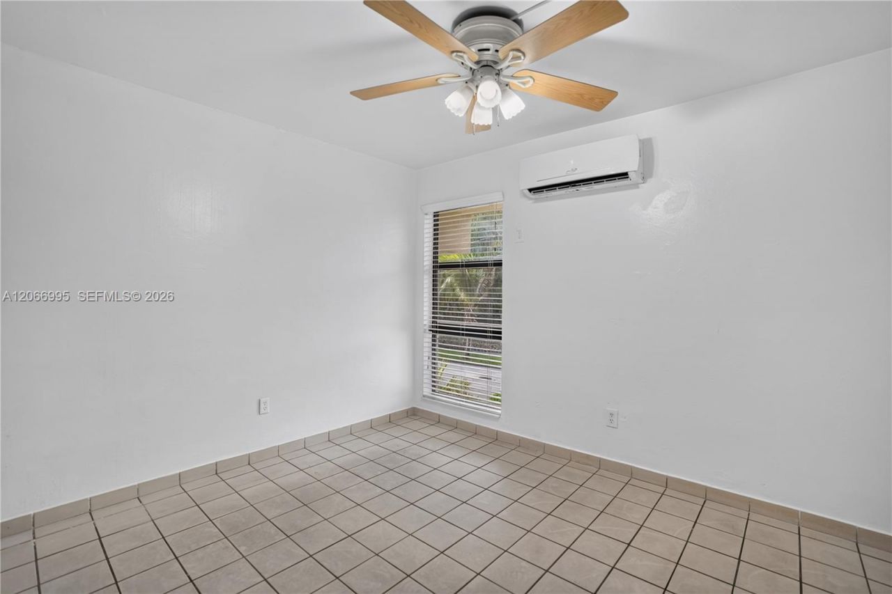 1600 S Le Jeune Rd , Unit 10, Coral Gables, FL 33134 Photo