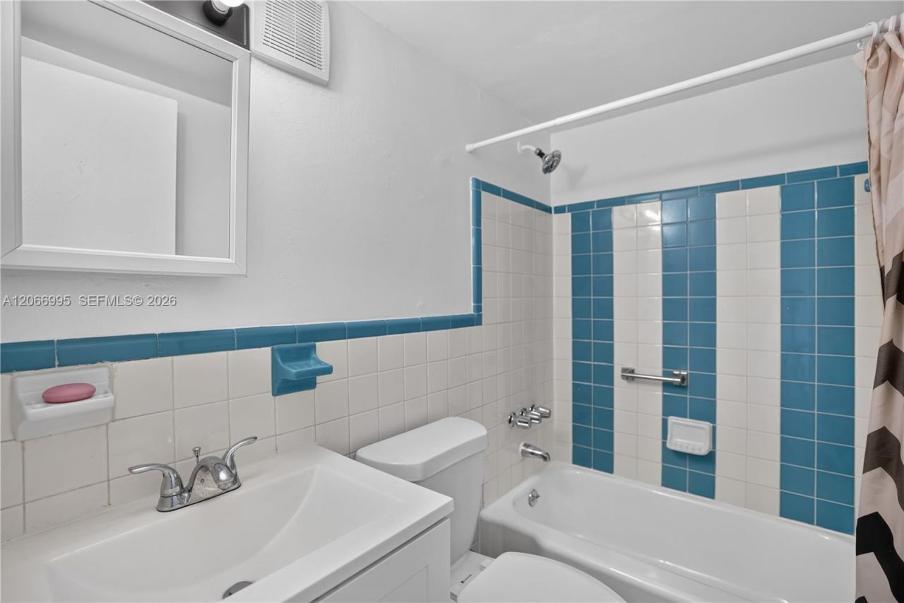 1600 S Le Jeune Rd , Unit 10, Coral Gables, FL 33134 Photo