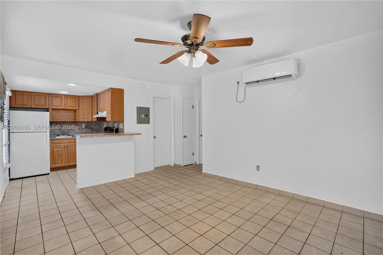 1600 S Le Jeune Rd , Unit 10, Coral Gables, FL 33134 Photo