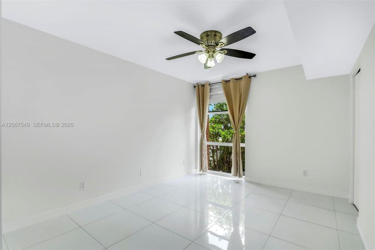 200 172nd St , Unit 112, Sunny Isles Beach, FL 33160 Photo