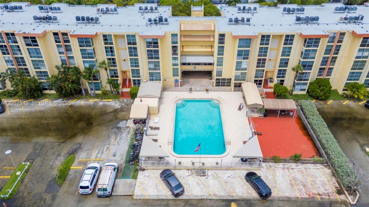 200 172nd St , Unit 112, Sunny Isles Beach, FL 33160 Photo