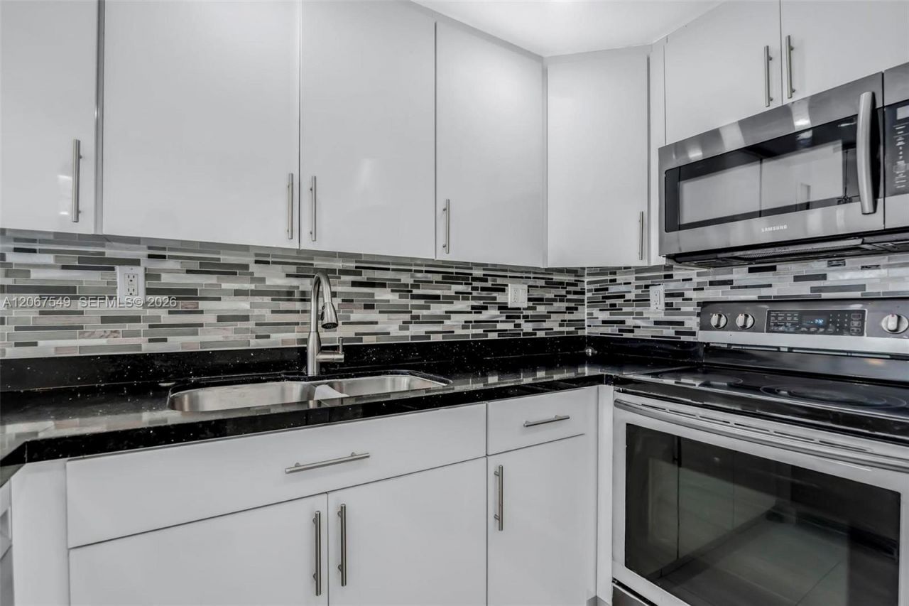 200 172nd St , Unit 112, Sunny Isles Beach, FL 33160 Photo