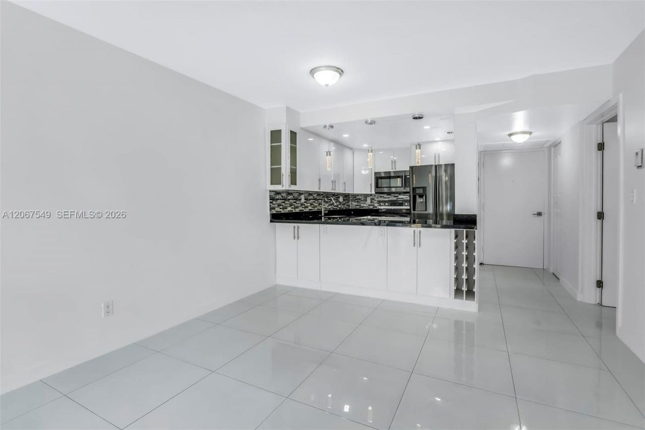200 172nd St , Unit 112, Sunny Isles Beach, FL 33160 Photo