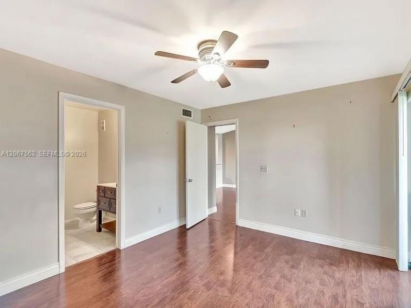 4847 Via Palm Lks, Unit 1021, West Palm Beach, FL 33417 Photo