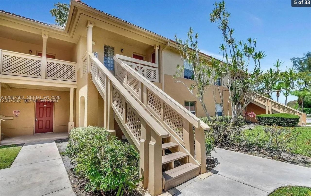 4847 Via Palm Lks, Unit 1021, West Palm Beach, FL 33417 Photo