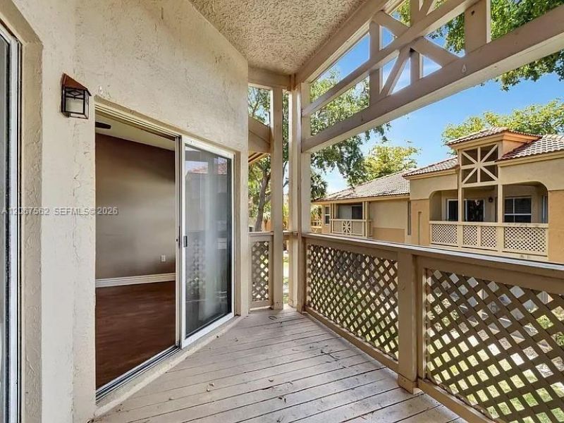 4847 Via Palm Lks, Unit 1021, West Palm Beach, FL 33417 Photo
