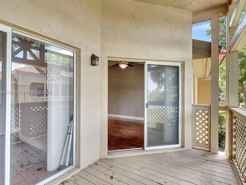 4847 Via Palm Lks, Unit 1021, West Palm Beach, FL 33417 Photo