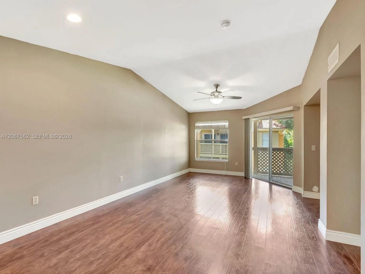 4847 Via Palm Lks, Unit 1021, West Palm Beach, FL 33417 Photo