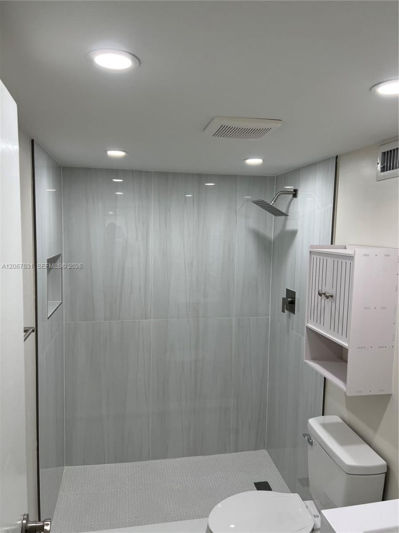 5900 NW 44th St, Unit 405, Lauderhill, FL 33319 Photo