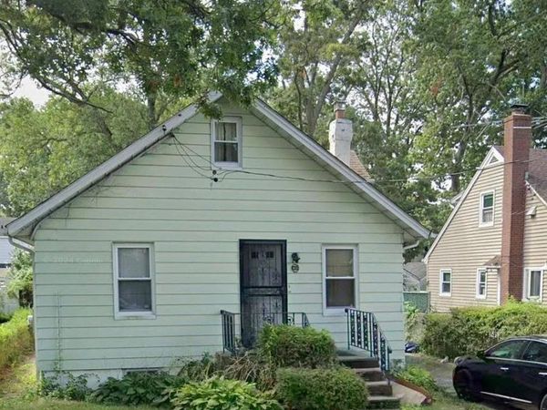 437 Yale Avenue , Rockville Centre, NY 11570
