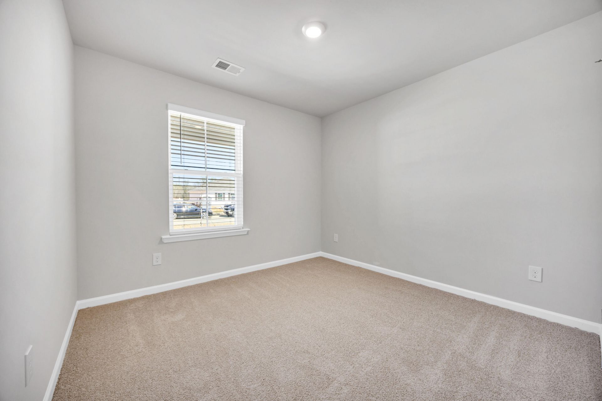 136 Hale Road Photo 18