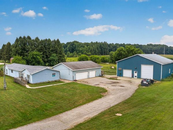 30083 M 62 W, Dowagiac, MI 49047