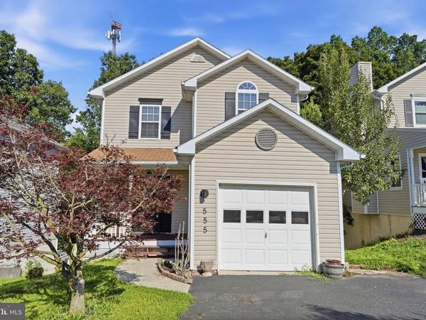 555 UPLAND STREET , POTTSTOWN, PA 19464