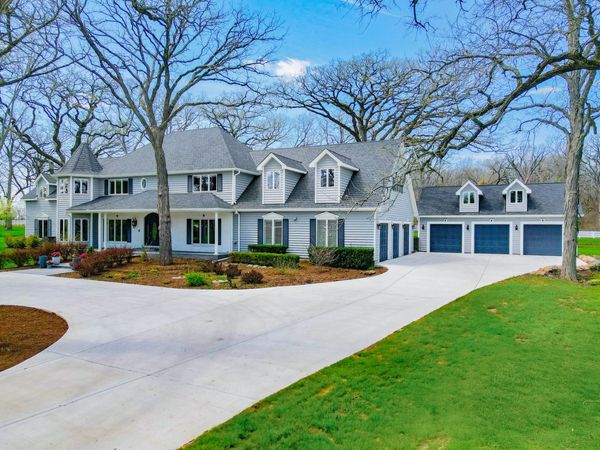 37132 N Black Velvet Lane , Wadsworth, IL 60083
