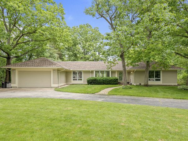 1355 Woodland Lane , Riverwoods, IL 60015
