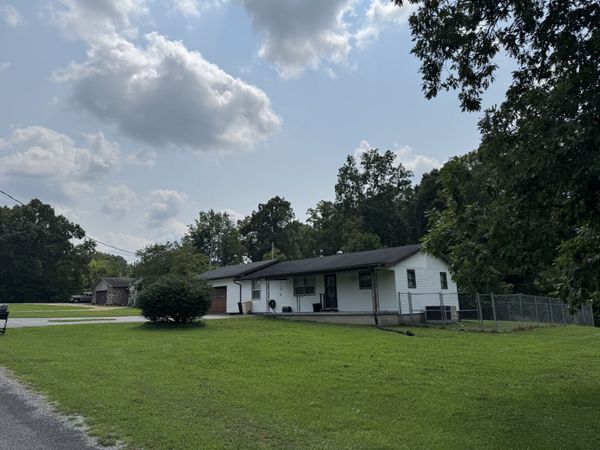 65 Carey Rd, Crossville, TN 38571