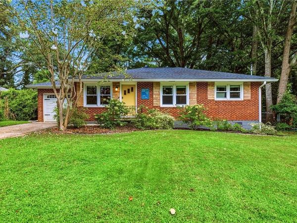 2670 Woodridge Drive , Decatur, GA 30033