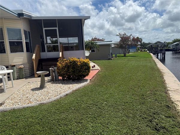 138 S SAINT THOMAS CIRCLE , APOLLO BEACH, FL 33572