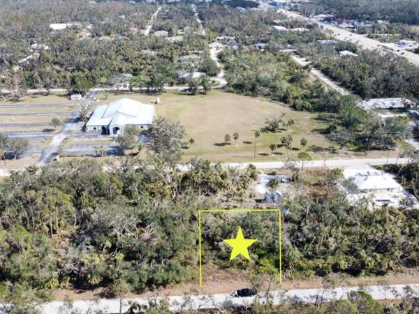 426 LEMOYNE STREET , PORT CHARLOTTE, FL 33954