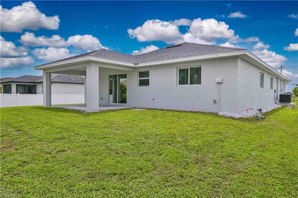 1125 NE 4th Ave , Cape Coral, FL 33909 Photo