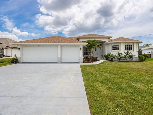2526 Miracle PKWY, CAPE CORAL, FL 33914