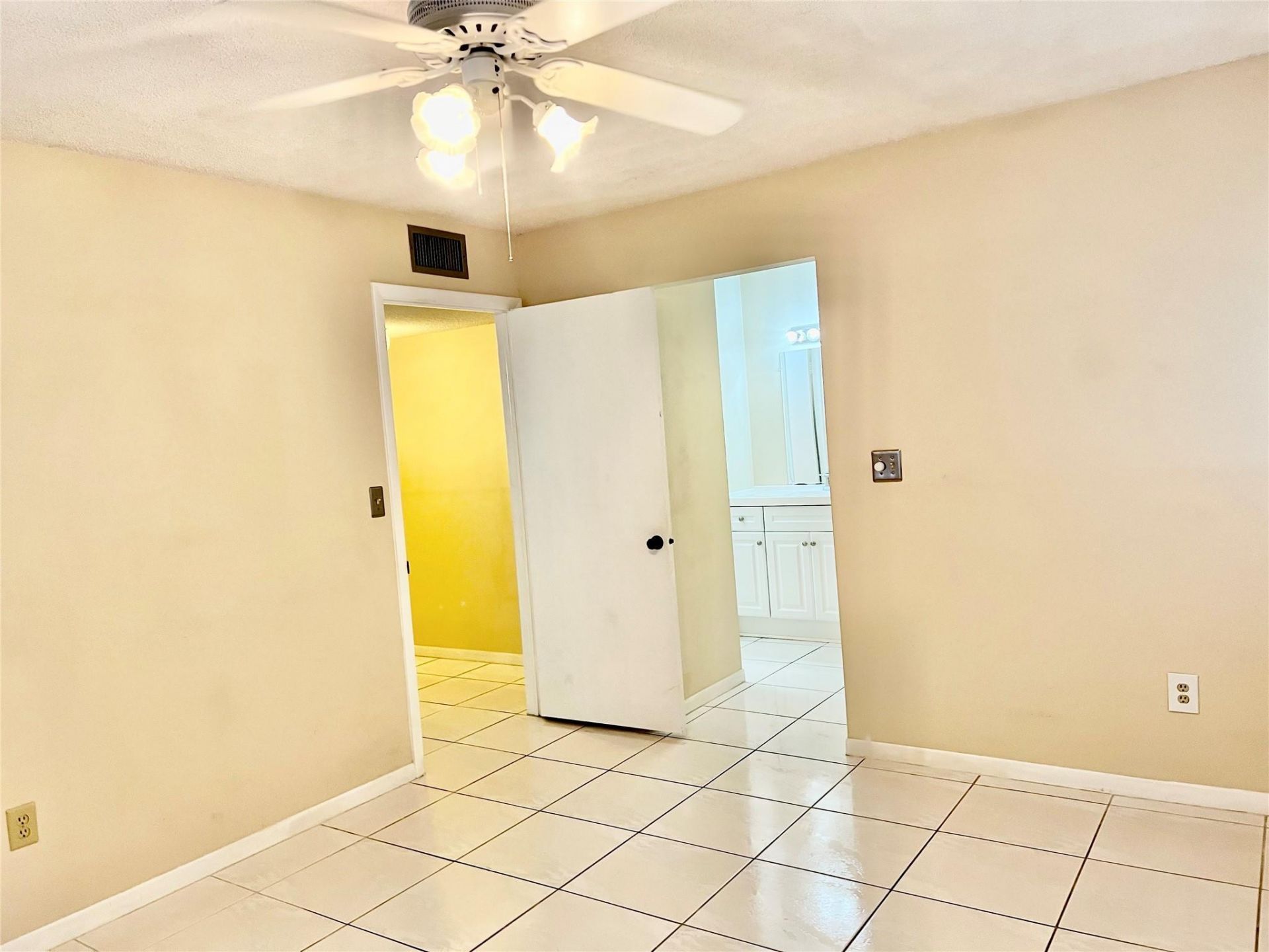 9718 S Belfort Circle, Unit 108, Tamarac, FL 33321 Photo