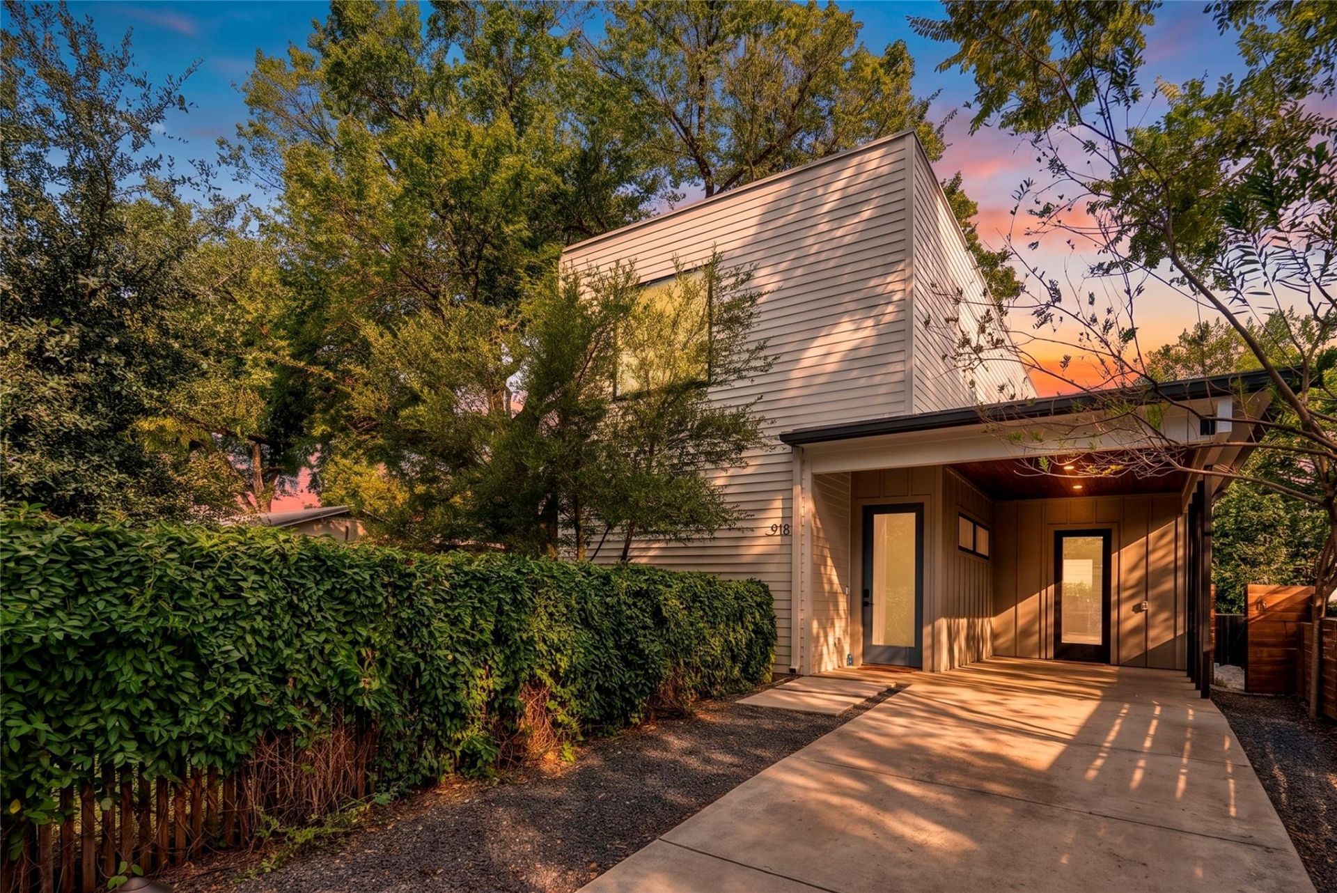 918 Chote Ave, Austin, TX 78702 Main Photo