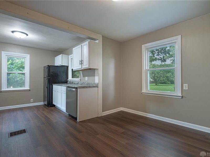 407 W Lomar Avenue, Carlisle, OH 45005 Photo 6