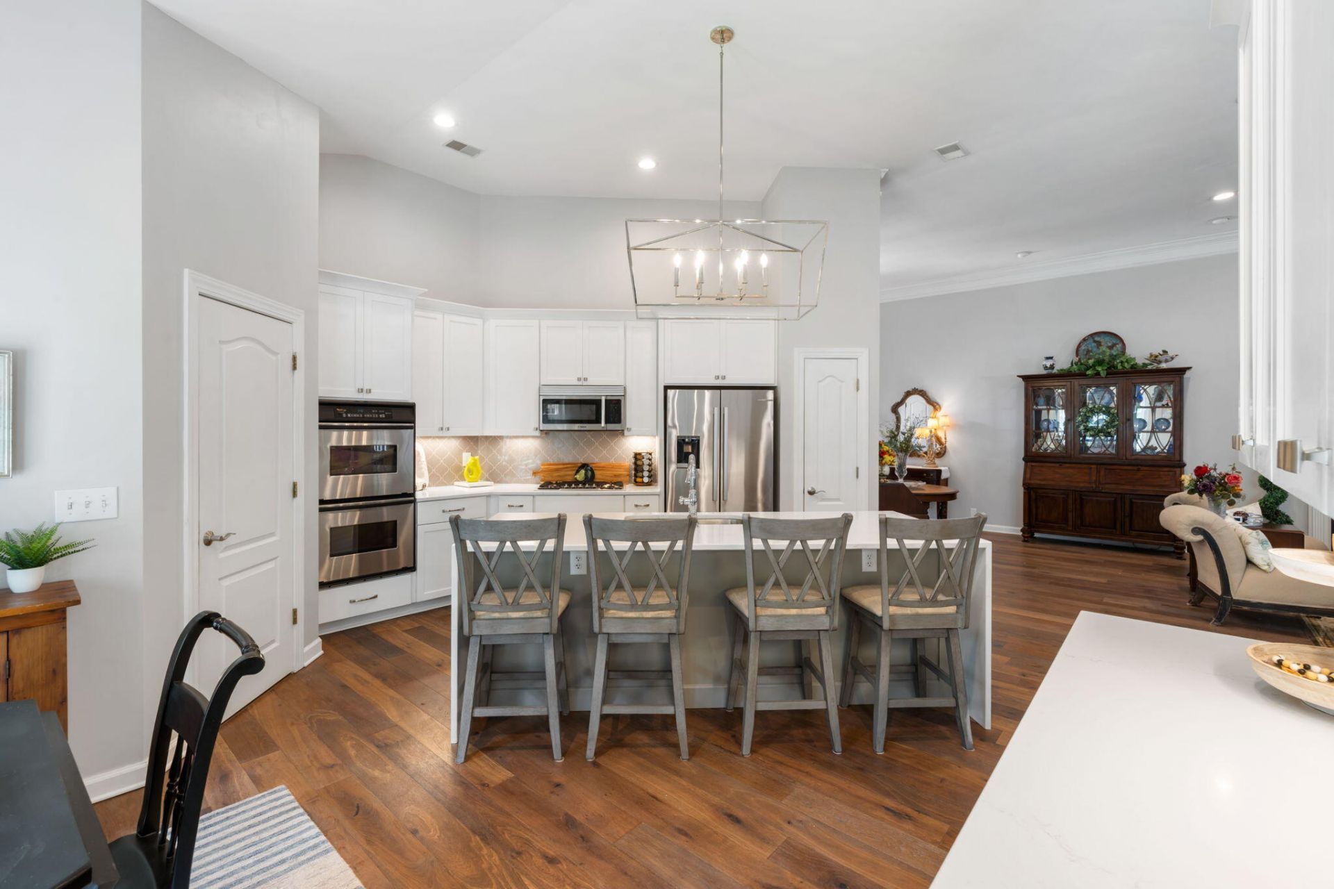 1425 Oakhurst Photo 12
